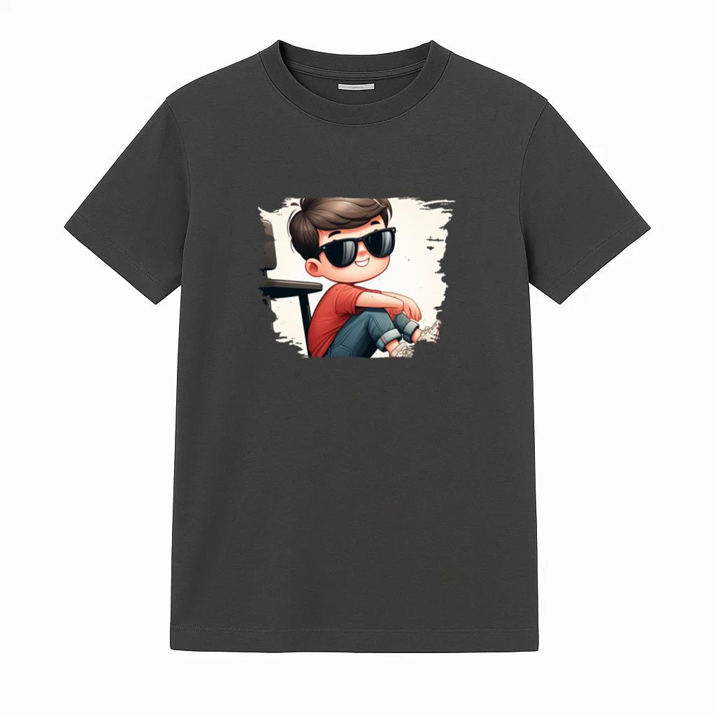 Explorer Cheerful Minimal T-Shirt